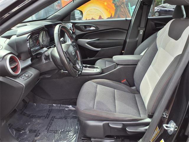 Photo of 2024 Mosaic Black Metallic Chevrolet Trax