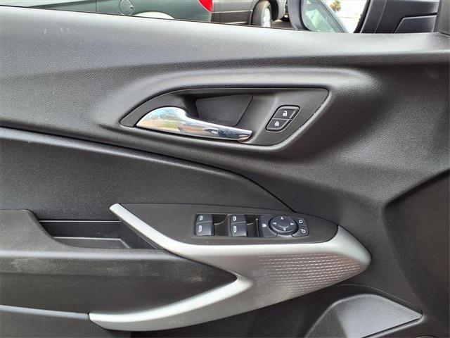 Photo of 2024 Mosaic Black Metallic Chevrolet Trax