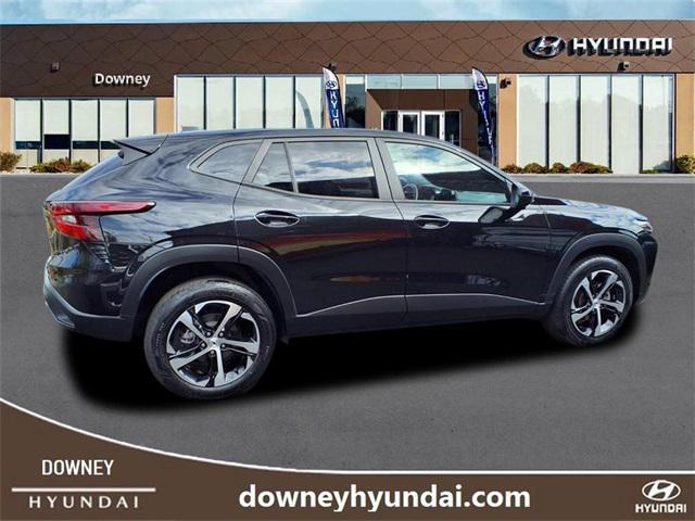 Photo of 2024 Mosaic Black Metallic Chevrolet Trax
