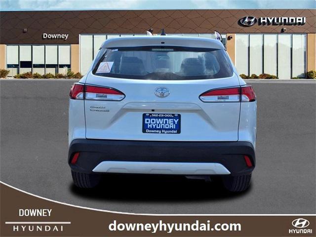 Photo of 2024 White Toyota Corolla Cross