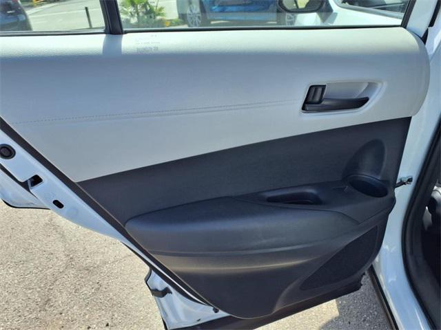 Photo of 2024 White Toyota Corolla Cross