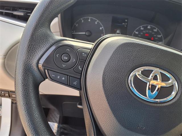 Photo of 2024 White Toyota Corolla Cross