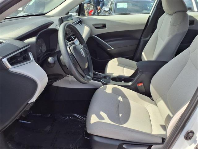 Photo of 2024 White Toyota Corolla Cross