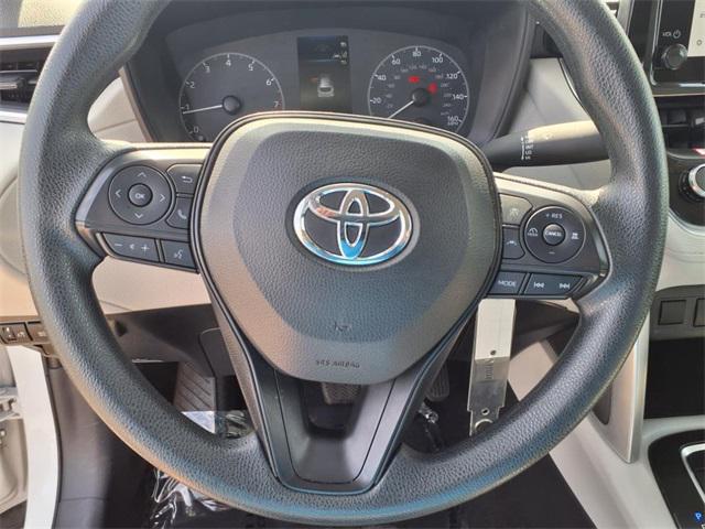 Photo of 2024 White Toyota Corolla Cross