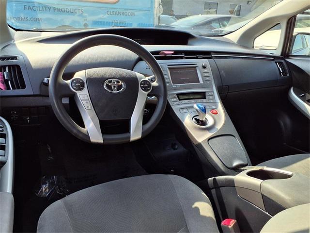 Photo of 2013 Winter Gray Metallic Toyota Prius
