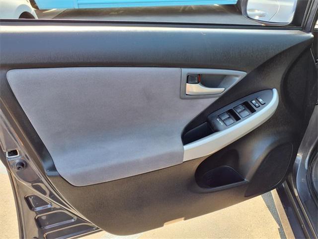 Photo of 2013 Winter Gray Metallic Toyota Prius