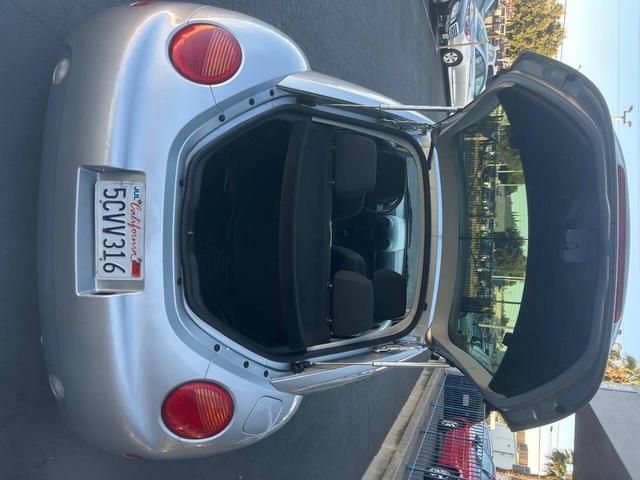 Photo of 2003 Silver Volkswagen New Beetle