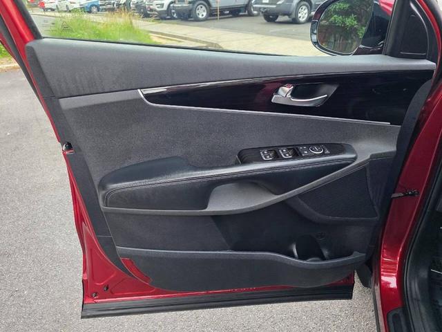 Photo of 2019 Passion Red Kia Sorento