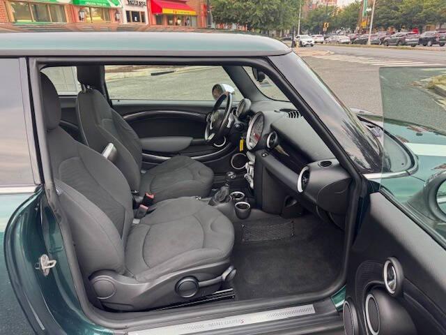 Photo of 2009 British Racing Green Metallic MINI Cooper S