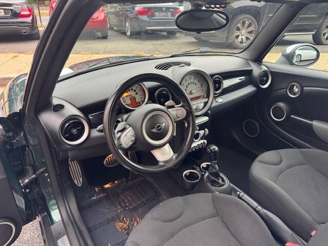 Photo of 2009 British Racing Green Metallic MINI Cooper S