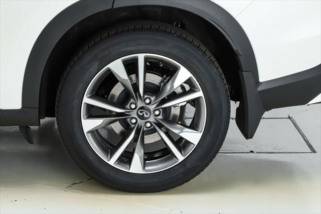 Photo of 2025 Majestic White INFINITI QX60