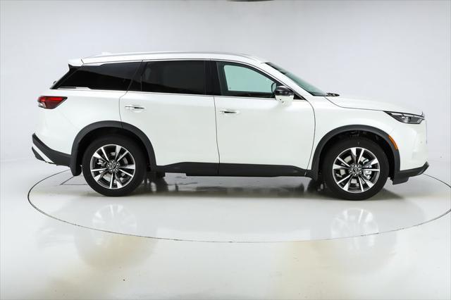 Photo of 2025 Majestic White INFINITI QX60