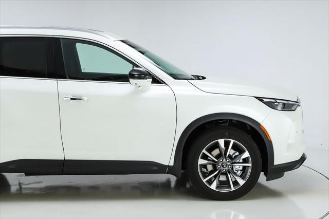 Photo of 2025 Majestic White INFINITI QX60