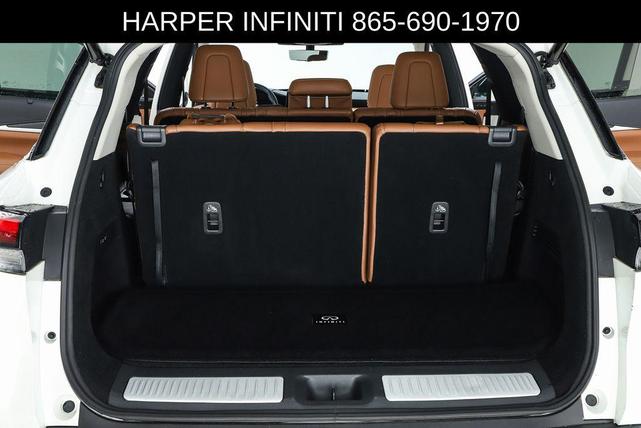 Photo of 2022 Majestic White INFINITI QX60