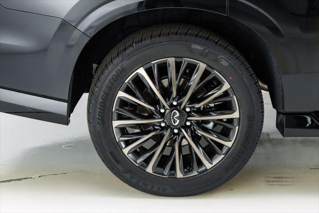 Photo of 2025 Mineral Black INFINITI QX80