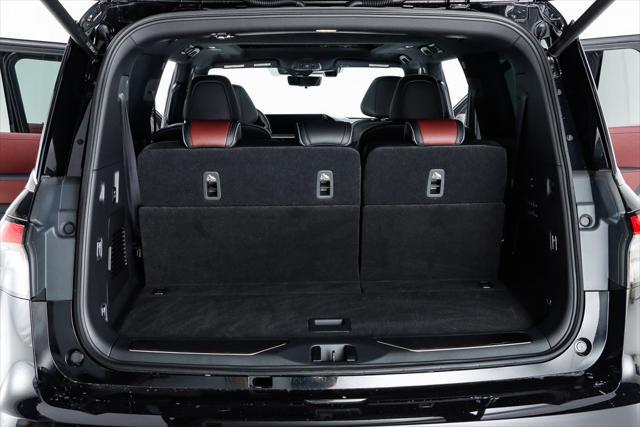 Photo of 2025 Mineral Black INFINITI QX80