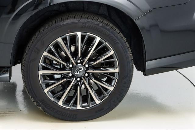 Photo of 2025 Mineral Black INFINITI QX80