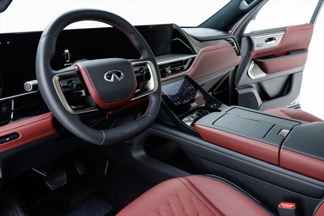 Photo of 2025 Mineral Black INFINITI QX80