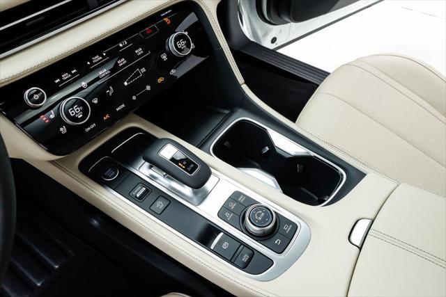 Photo of 2025 Majestic White INFINITI QX60