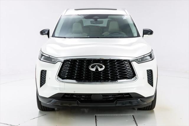 Photo of 2025 Majestic White INFINITI QX60
