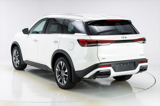 Photo of 2025 Majestic White INFINITI QX60