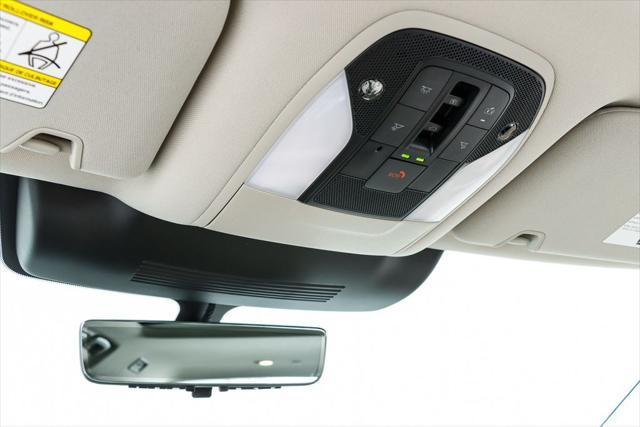 Photo of 2025 Majestic White INFINITI QX60