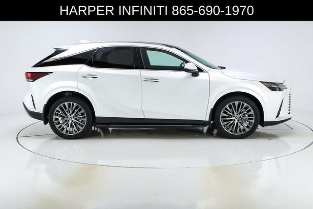 Photo of 2023 Eminent White Pearl Lexus RX 350