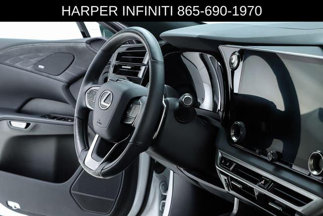 Photo of 2023 Eminent White Pearl Lexus RX 350