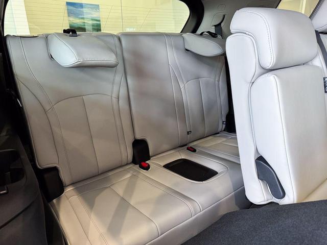 Photo of 2026 Radiant White INFINITI QX60