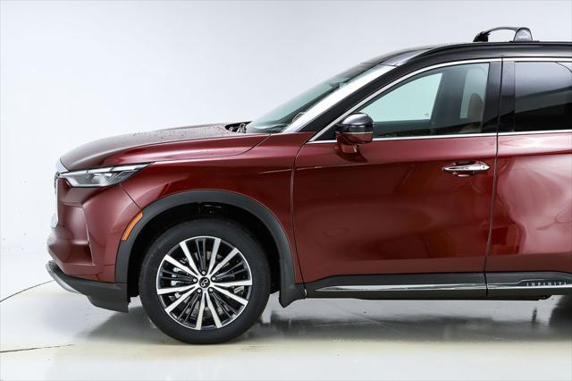 Photo of 2025 Deep Bordeaux/Black Obsidian INFINITI QX60