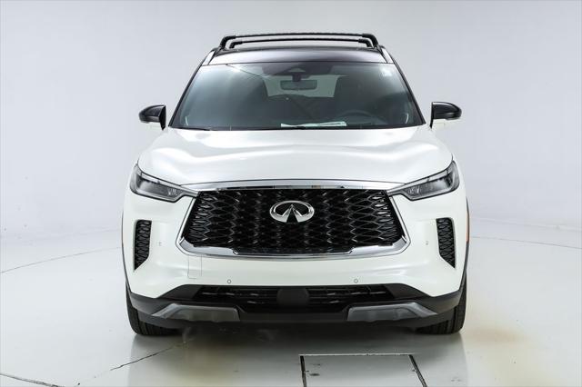 Photo of 2025 Majestic White/Black Obsidian INFINITI QX60