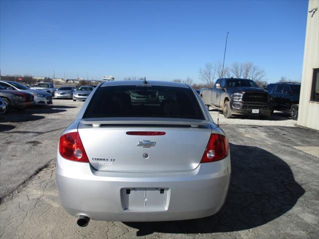 Photo of 2010 Silver Ice Metallic Chevrolet Cobalt
