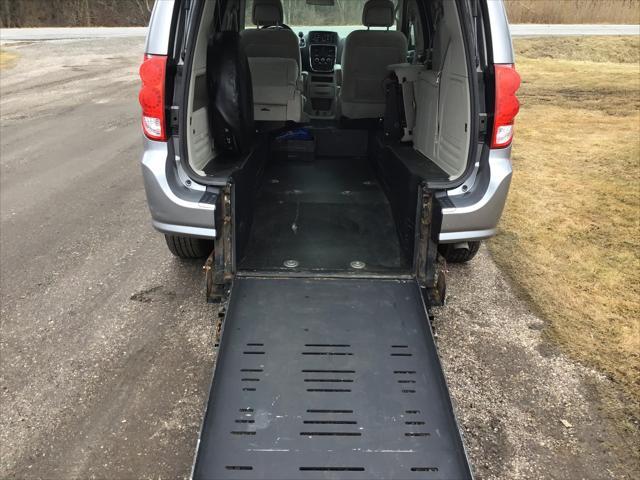 Photo of 2017 Silver Dodge Grand Caravan