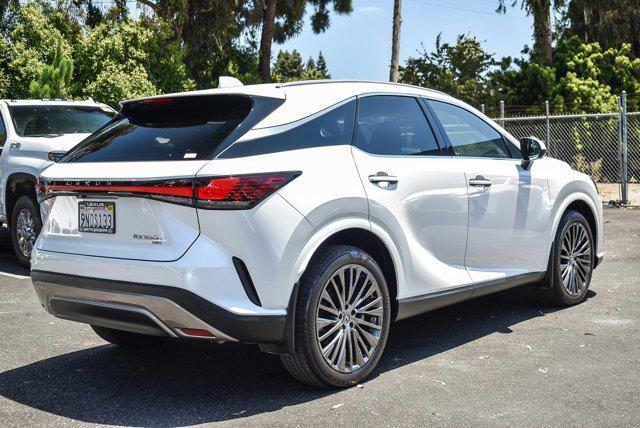 Photo of 2024 Eminent White Pearl Lexus RX 350