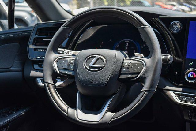Photo of 2024 Eminent White Pearl Lexus RX 350