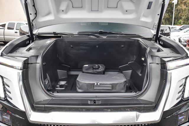 Photo of 2025 Summit White GMC Sierra EV