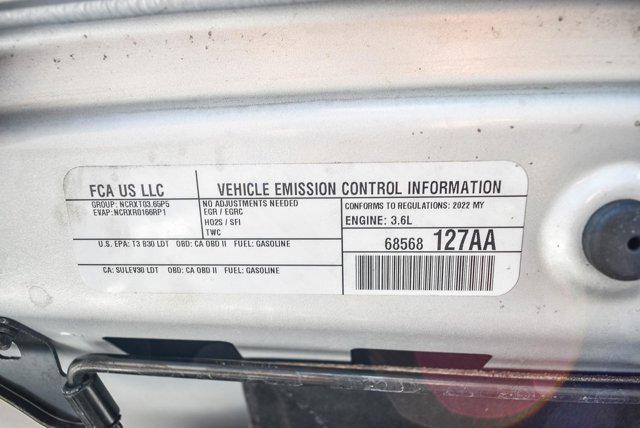 Photo of 2022 Silver Zynith Clearcoat Jeep Gladiator