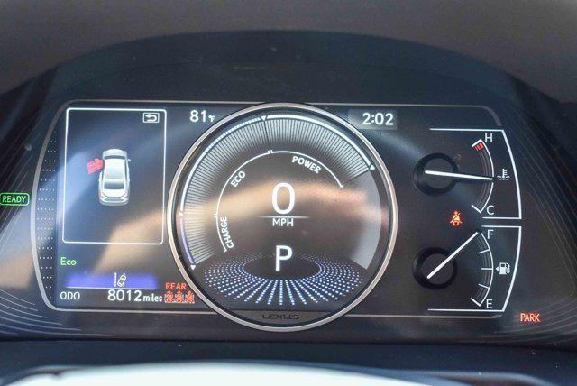 Photo of 2025 Eminent White Pearl Lexus ES 300h