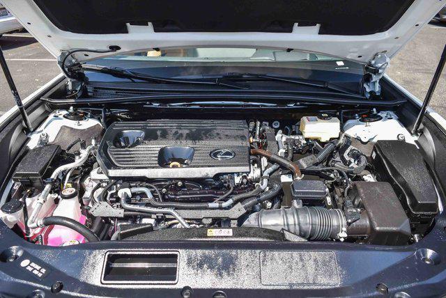 Photo of 2025 Eminent White Pearl Lexus ES 300h