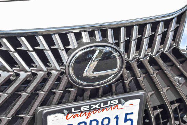 Photo of 2025 Eminent White Pearl Lexus ES 300h