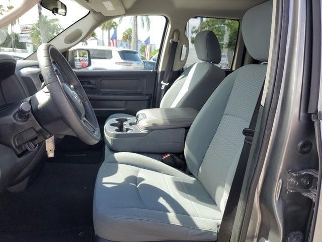 Photo of 2013 Bright Silver Metallic RAM 1500