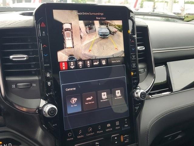 Photo of 2025 Diamond Black RAM 1500