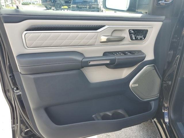 Photo of 2025 Diamond Black RAM 1500