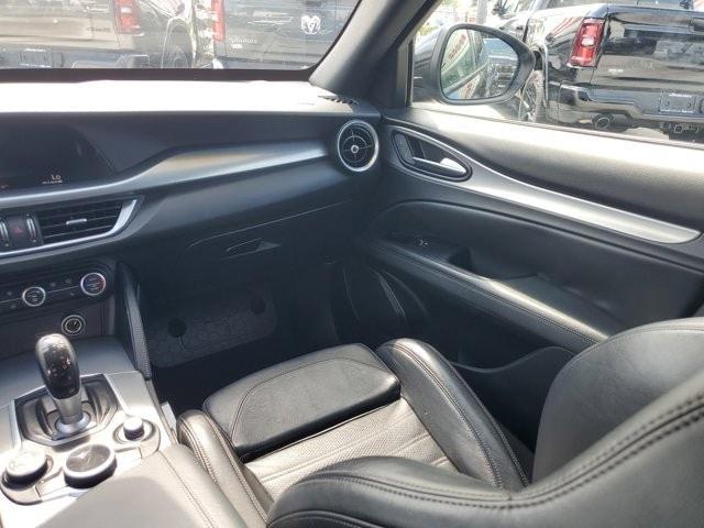 Photo of 2018 Vulcano Black Metallic Alfa Romeo Stelvio