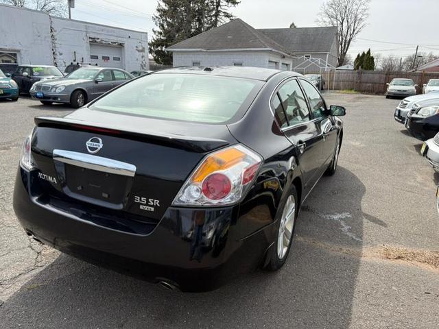 Photo of 2010 Super Black Nissan Altima