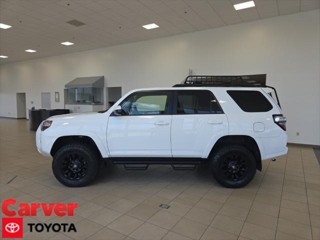 Photo of 2022 White Toyota 4Runner