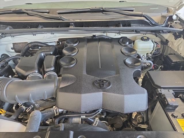 Photo of 2022 White Toyota 4Runner