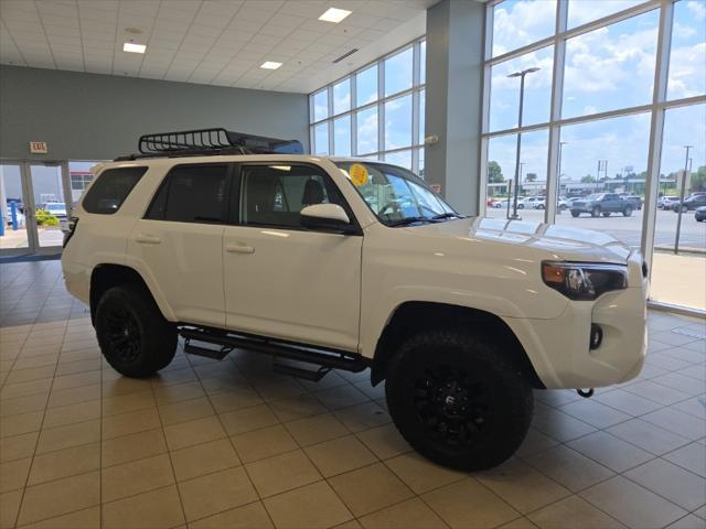 Photo of 2022 White Toyota 4Runner