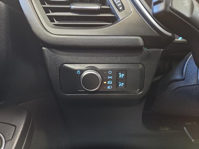 Photo of 2020 Black Metallic Ford Escape