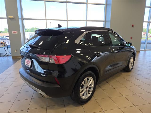 Photo of 2020 Black Metallic Ford Escape